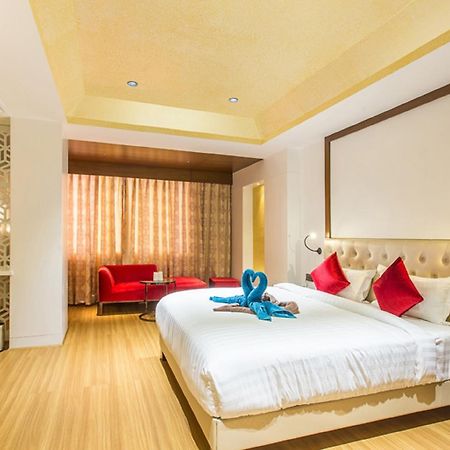 Hotel Abika Elite Uddzsaín Kültér fotó