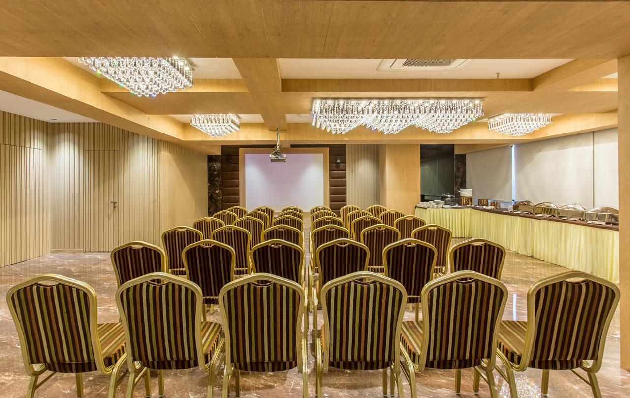 Hotel Abika Elite Uddzsaín Kültér fotó