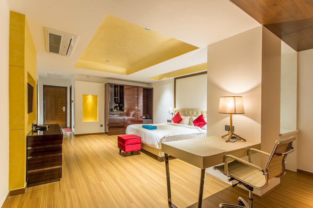 Hotel Abika Elite Uddzsaín Kültér fotó
