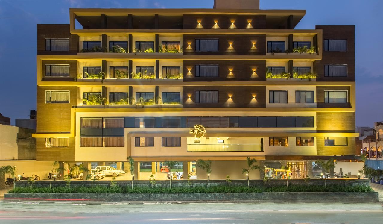 Hotel Abika Elite Uddzsaín Kültér fotó
