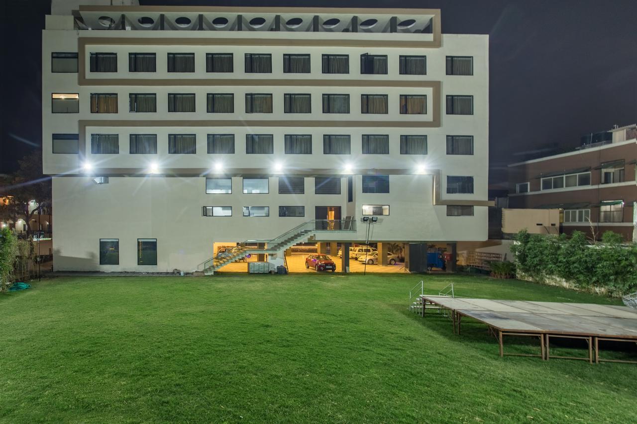 Hotel Abika Elite Uddzsaín Kültér fotó