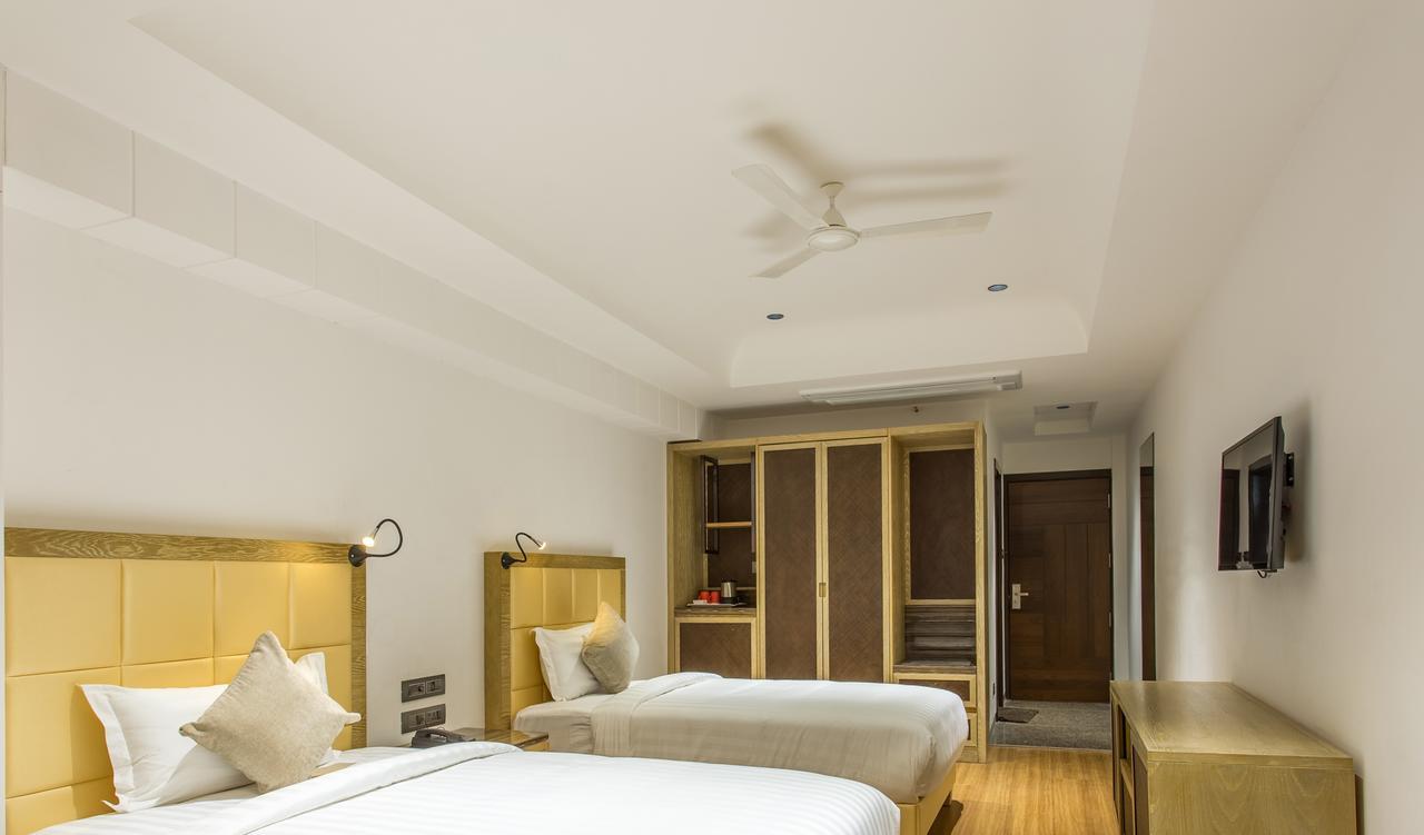 Hotel Abika Elite Uddzsaín Kültér fotó